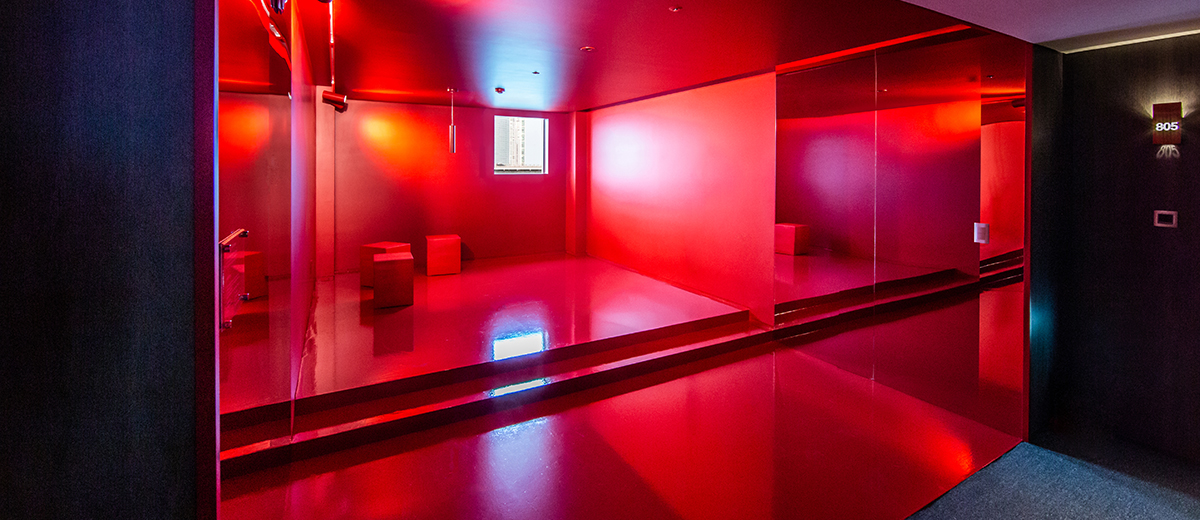 COLOR SHOWROOM